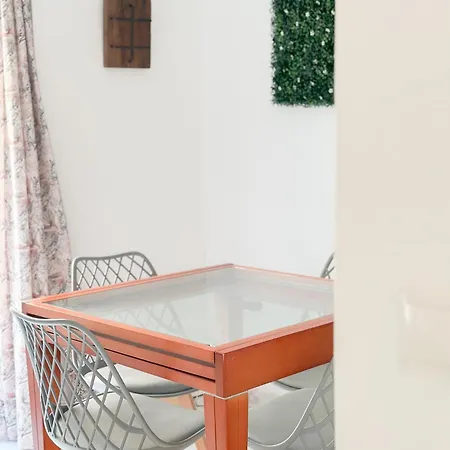 Apartmán Cozy Budget 2br With Ac, 1 Bath, Private Parking Opt *