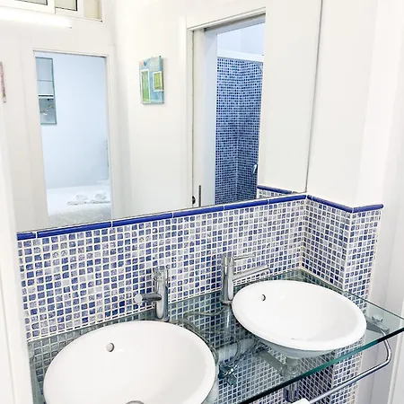 Cozy Budget 2br With Ac, 1 Bath, Private Parking Opt Apartmán