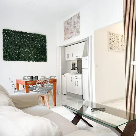 Cozy Budget 2br With Ac, 1 Bath, Private Parking Opt Apartmán Sevilla