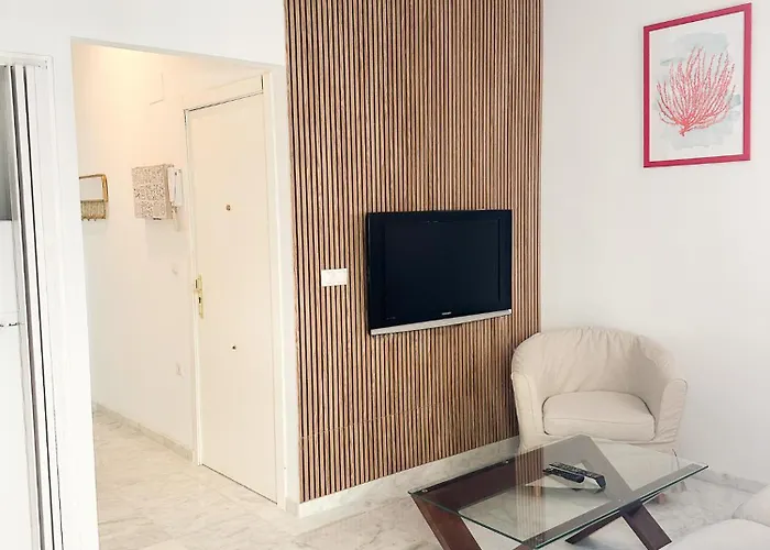 Appartamento Cozy Budget 2br With Ac, 1 Bath, Private Parking Opt