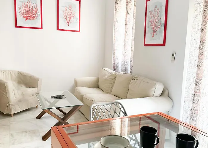 Cozy Budget 2br With Ac, 1 Bath, Private Parking Opt Appartamento *