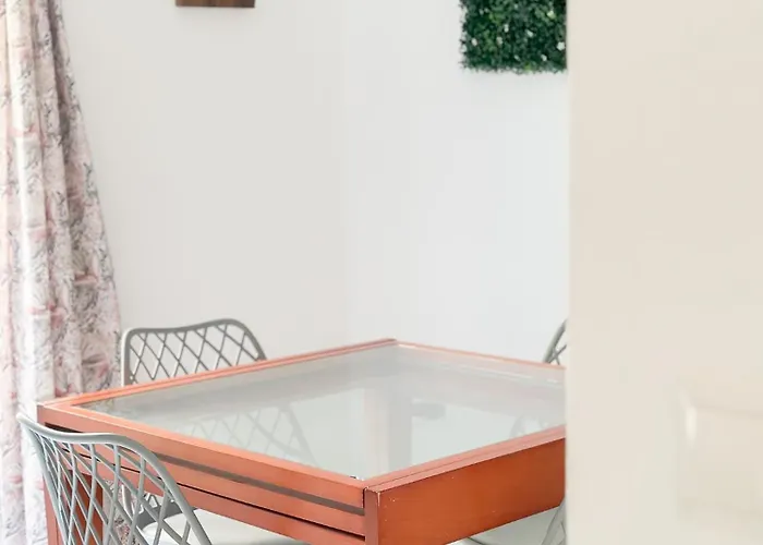 Appartamento Cozy Budget 2br With Ac, 1 Bath, Private Parking Opt *