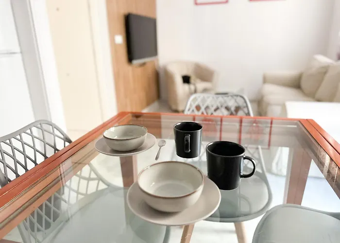 Cozy Budget 2br With Ac, 1 Bath, Private Parking Opt Appartamento Siviglia