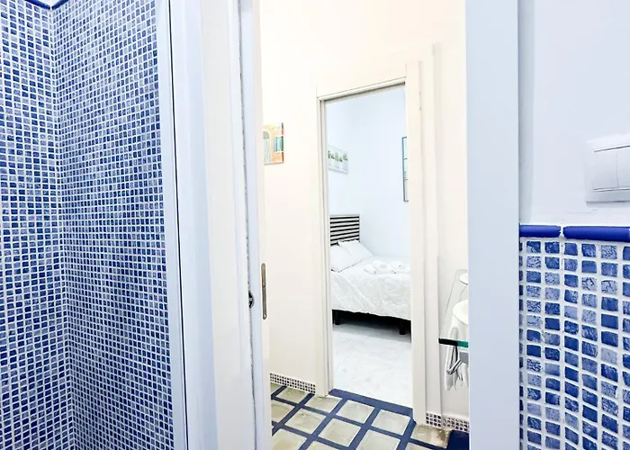 Appartamento Cozy Budget 2br With Ac, 1 Bath, Private Parking Opt Siviglia