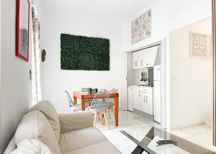 Appartamento Cozy Budget 2br With Ac, 1 Bath, Private Parking Opt