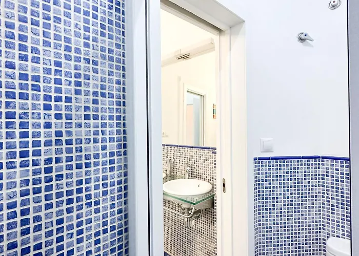 Appartamento Cozy Budget 2br With Ac, 1 Bath, Private Parking Opt Siviglia